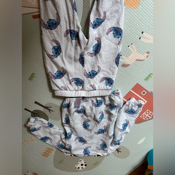 Primark stitch 2 piece set size 18-24M great condition - Picture 2 of 3